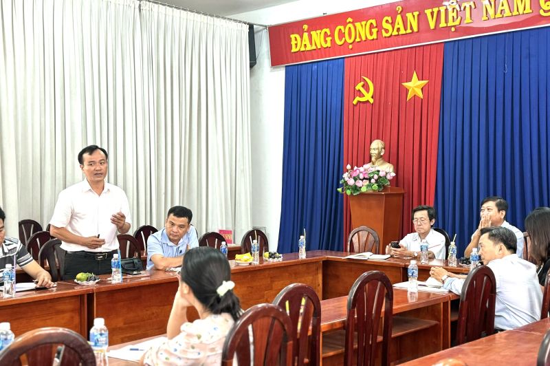 Cán bộ Sở giáo Dục Tây Ninh đặt câu hỏi về lợi ích của Thư viện số DLib K12
